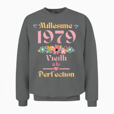 45 Ans Femme 1979 Idée Cadeau Anniversaire Humour Funny T-Shirt, Black Unisex Sweatshirt - Graphite Heather