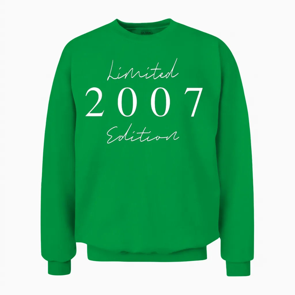 Limited Edition 2007 Anniversary 2007 Born 2007 Vintage Unisex Sweatshirt in Irish Green