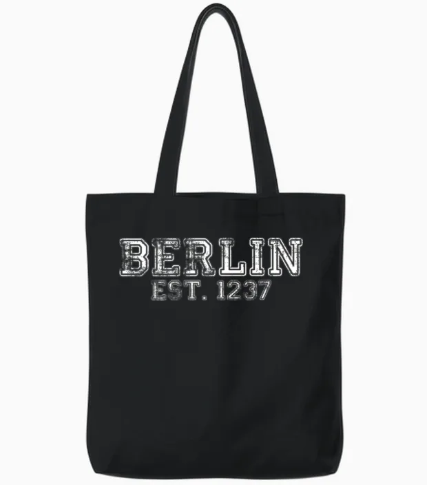 Stadt Berlin Est. 1237 Tote Bags in Black
