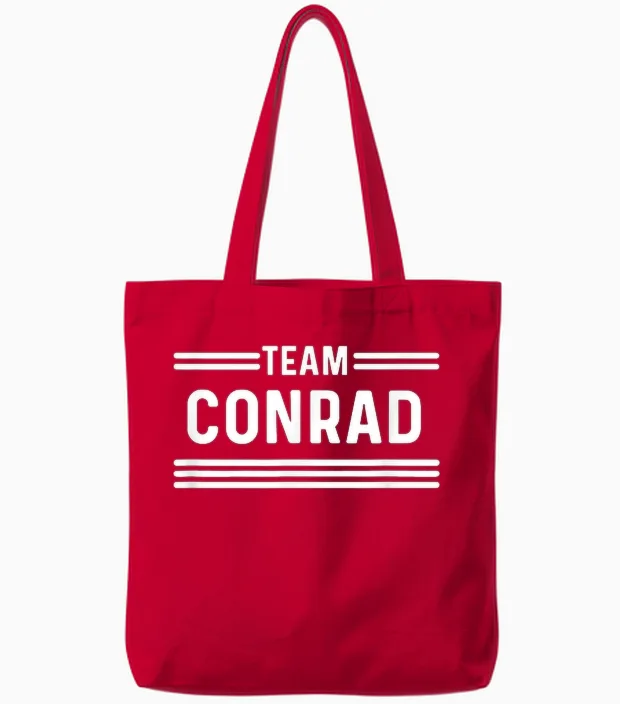 Team Conrad - Familienname Tote Bags in Red