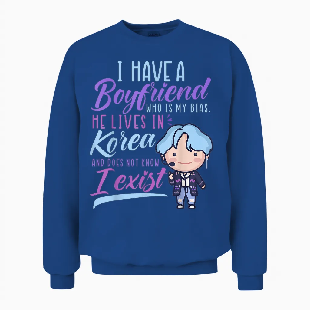 J'ai Un Petit Ami Qui Est Mon Parti Pris K-Drama K-Pop Fans Lovers Unisex Sweatshirt in Royal