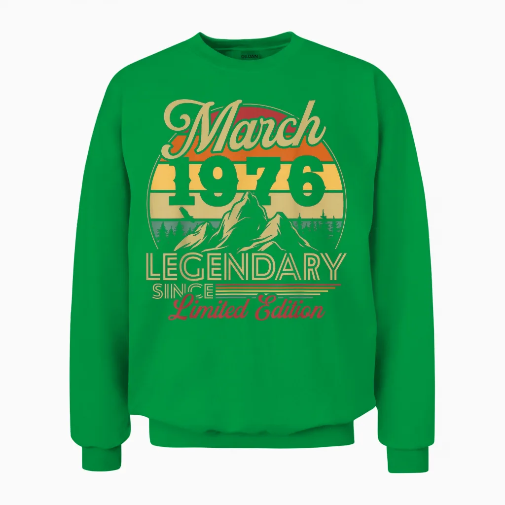 Vintage 50th Birthday Gift for Born in March 1976 Unisex Sweatshirt in Irish Green