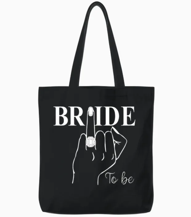 Lustiger Verlobungsring Mit Aufschrift Bride to Be Tote Bags in Black