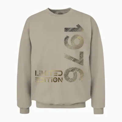 Limited Edition Vintage 1976 Man Woman 47th Birthday T-Shirt, Black Unisex Sweatshirt - Sand