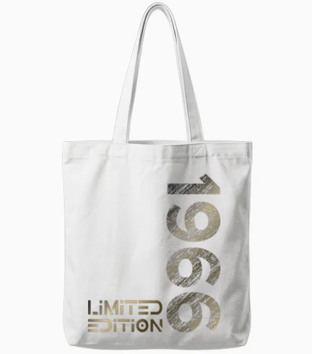 Limited Edition Jahrgang 1966 Mann Frau 60. Geburtstag Tote Bags in White