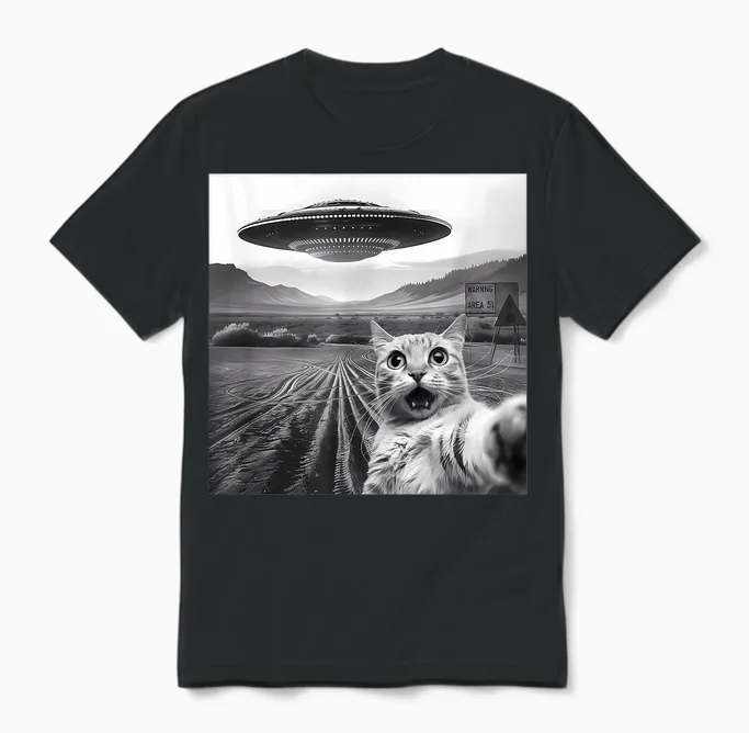 Funny Area 51 Ufo Cat Selfie with Alien Cat Ufos Meme Weird T-Shirt, Black, S Unisex T-Shirt in Black
