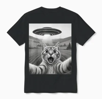 Cat Selfie with Alien Ufo Funny Gift Men Women Unisex T-Shirt - Black