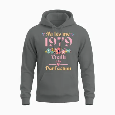 45 Ans Femme 1979 Idée Cadeau Anniversaire Humour Funny T-Shirt, Black Unisex Hoodie - Graphite Heather
