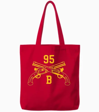 95b Military Police Officer Crossed Pistols T Shir Tote Bags - Red