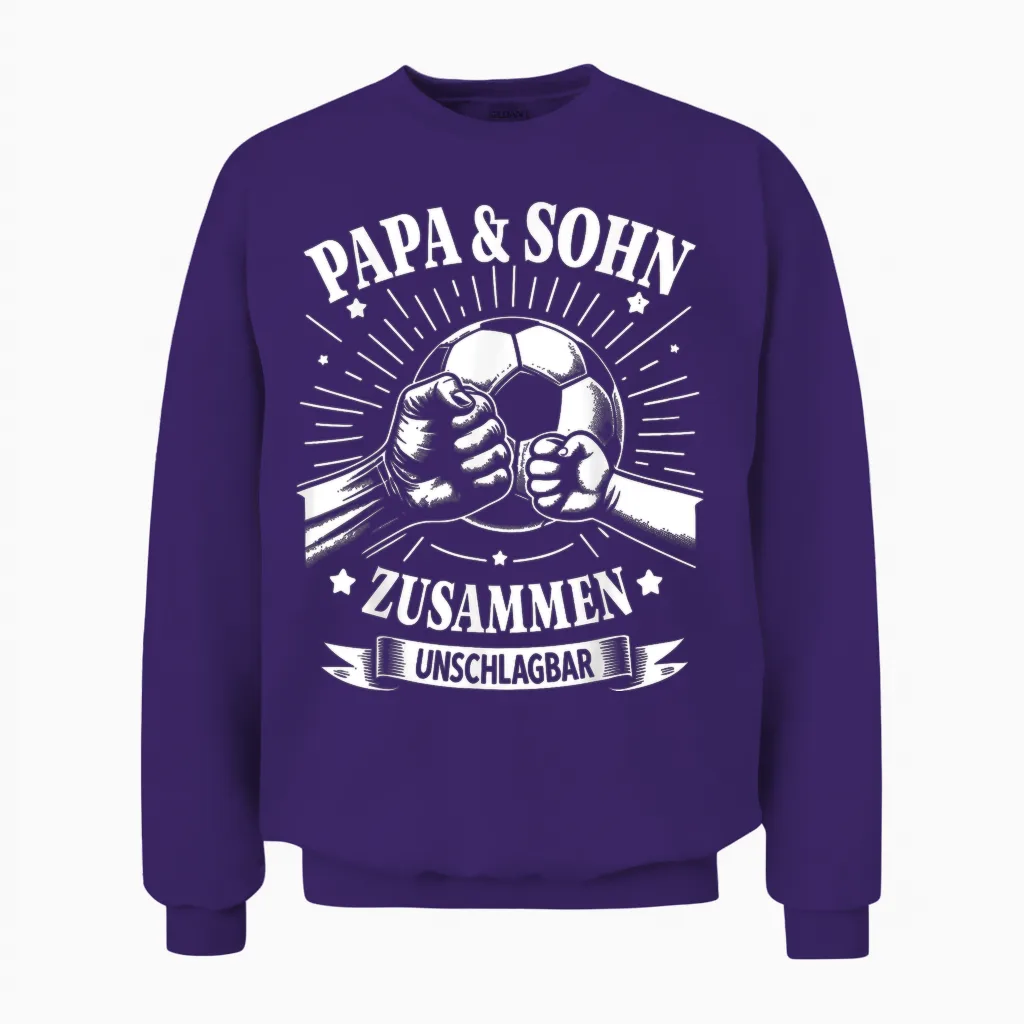 Papa Und Sohn Fußball Fussball Spielen Ball Vater Vatertag Unisex Sweatshirt in Purple