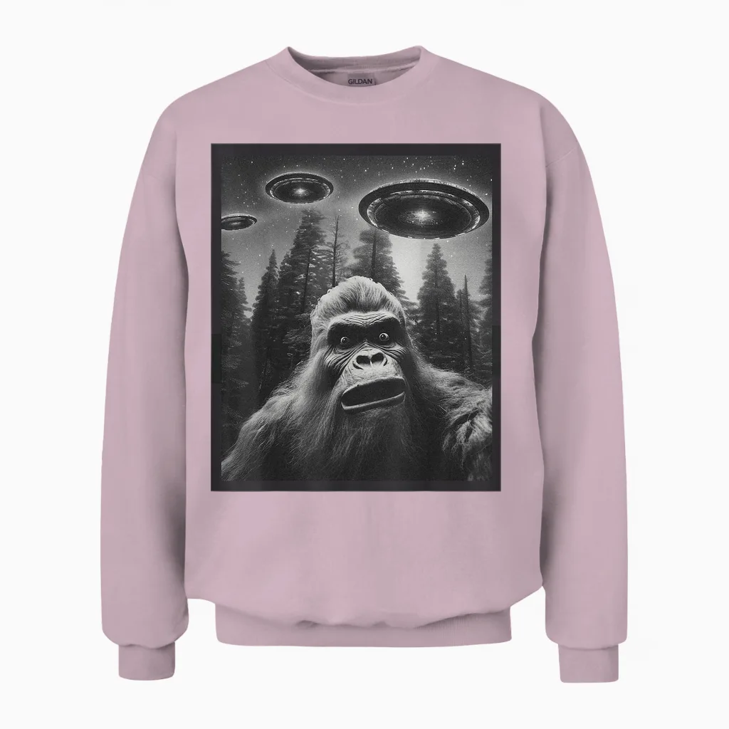 Cat Funny Graphic Tee for Men Women Bigfoot Sasquatch Alien Ufo Unisex Sweatshirt in Light Pink