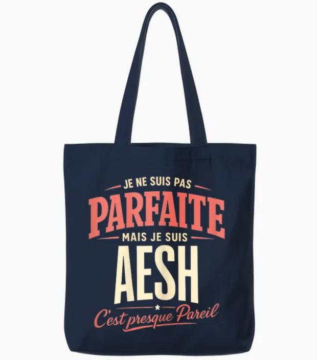 Je Ne Suis Pas Parfaite Mais Je Suis Aesh Humour Tote Bags in Navy