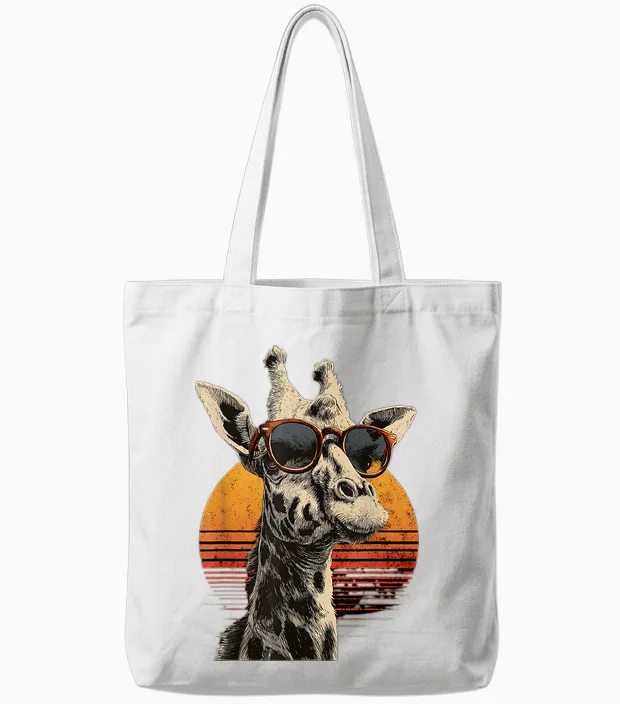 Girafe Avec Lunettes De Soleil Wildlife Safari Girafe Amoureux Des Animaux Tote Bags in White