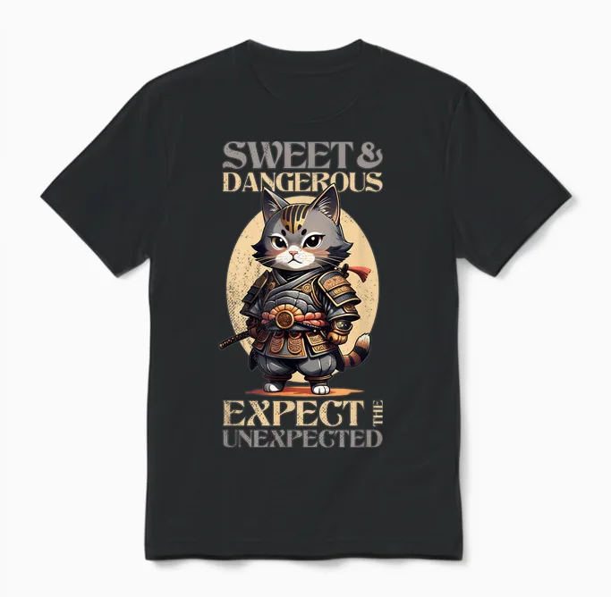 Chat Samouraï. Doux Et Dangereux, Attendez-Vous à Unisex T-Shirt in Black