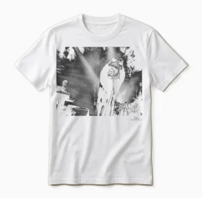 Robert Smith the Cure Live 1989 Von Phil Nicholls Unisex T-Shirt - White