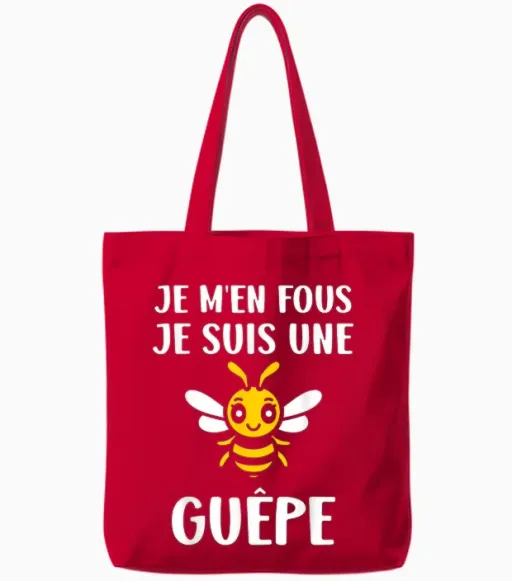 Insecte Petite Guêpe Humour Je M'en Fous Je Suis Une Guêpe Tote Bags in Red