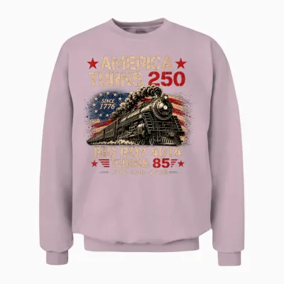 Big Boy 4014 Train America Turns 250 Years for Men Women Unisex Sweatshirt - Light Pink