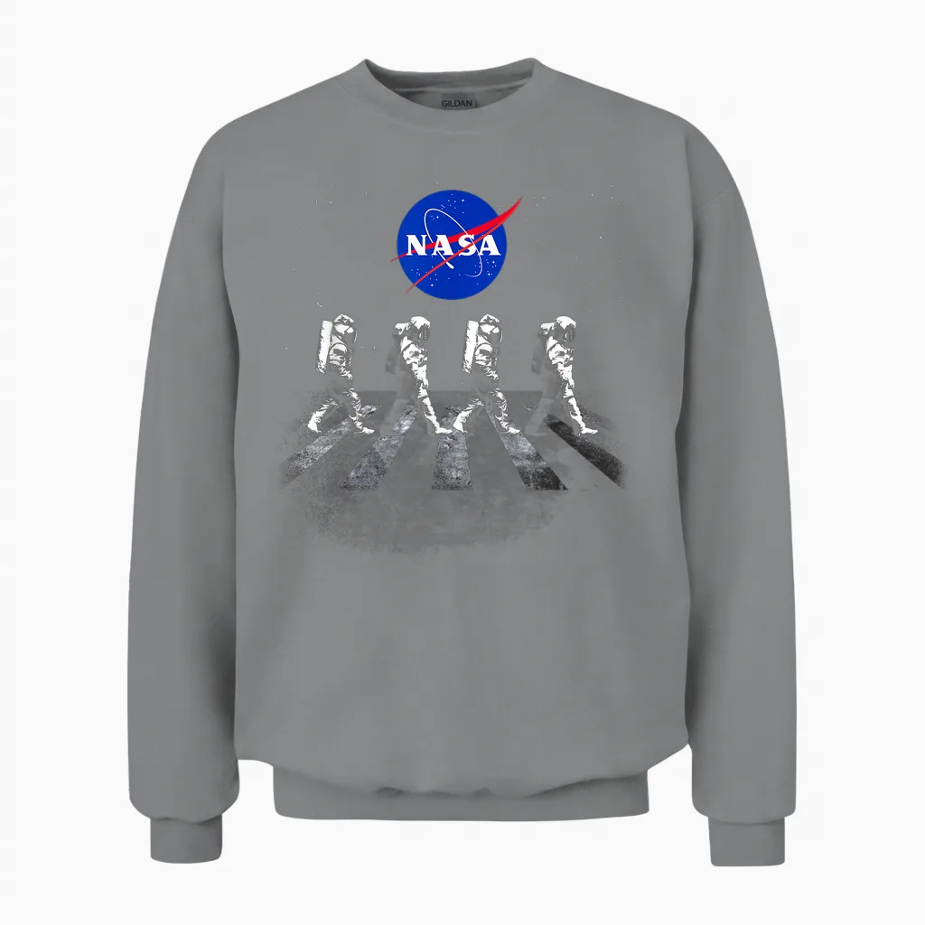 Nasa T-Shirt Walking Astronauts in Space Unisex Sweatshirt in Sport Grey