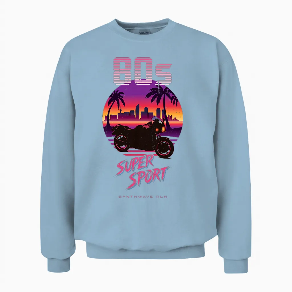 Moto Supersport Années 80 Synthwave Retro Sportbike Rider T-Shirt Haut De Gamme Unisex Sweatshirt in Light Blue