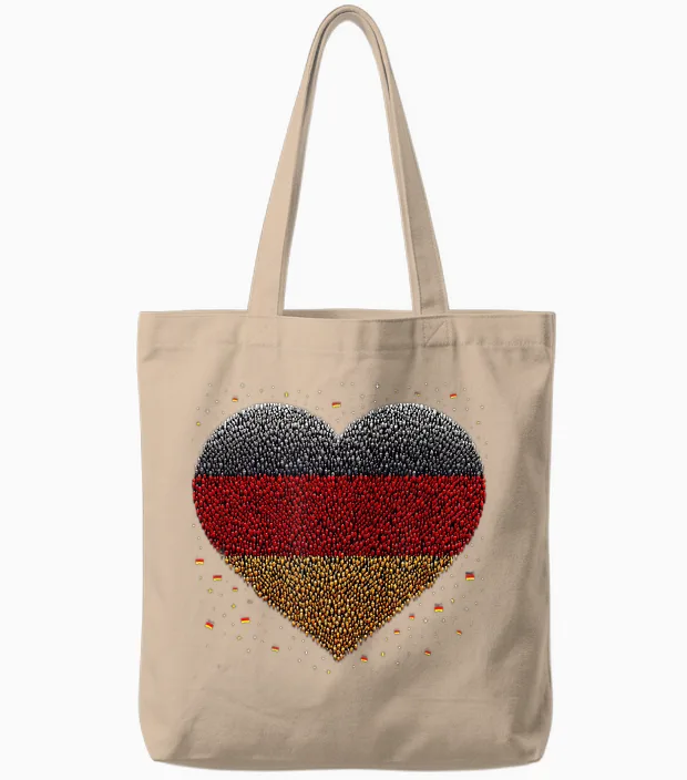 Deutsche Fan Deutschland Flagge Herz Kunst Tote Bags in Natural