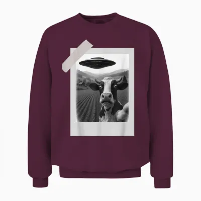 Funny Ufo Cow Selfie | Alien Abduction Farm Unisex Sweatshirt - Maroon