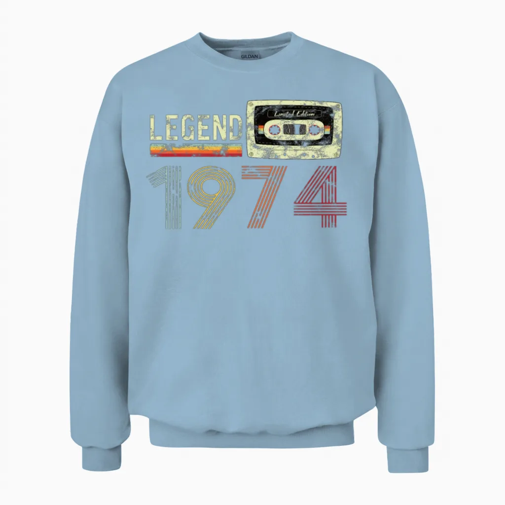 1974 Geburtstag Vintage Cassette Unisex Sweatshirt in Light Blue