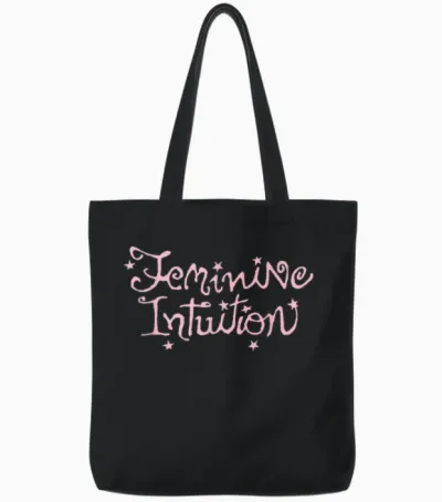Offizielle Olivia Rodrigo Feminine Intuition Tote Bags - Black