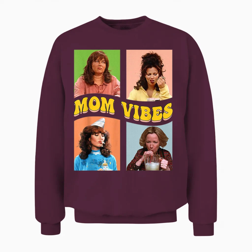Retro Nineties Mom Vibes Vintage Mother's Day Women's Shirt T-Shirt, Black Unisex Sweatshirt in Maroon