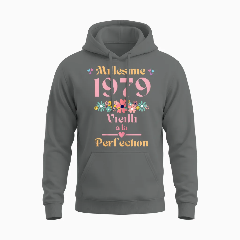 45 Ans Femme 1979 Idée Cadeau Anniversaire Humour Funny T-Shirt, Black Unisex Hoodie in Graphite Heather