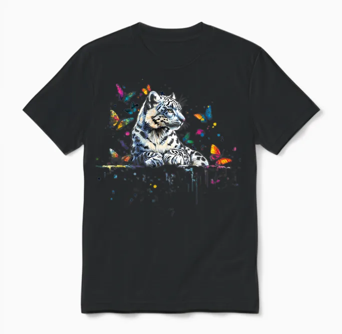 Schneeleopard Tierkunst Schmetterlinge Unisex T-Shirt in Black