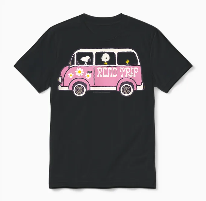 Peanuts - Snoopy Charlie Brown Road Trip Van Unisex T-Shirt in Black